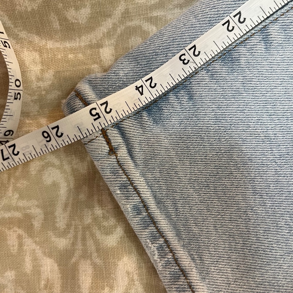 ✨3 for $50✨Madewell Mid-Rise Classic Straight Jeans, Knee-Rip, 25 - Picture 16 of 17